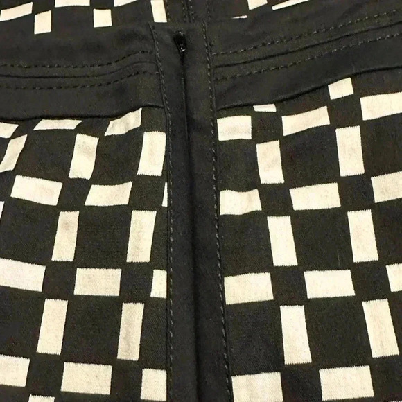 White House Black market skirt - Picture 4 of 5